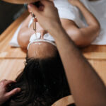 7 beneficios del Head Spa japonés que van mucho más allá del cabello