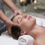 Masaje craneal: la técnica ancestral japonesa que estimula el crecimiento del cabello desde la raíz